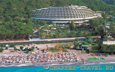 Пляж отеля Olympic Palace Resort Hotel & Convention Center 5*
