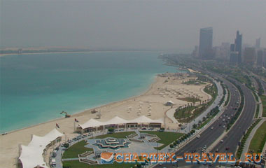 Пляж отеля Al Manzel Hotel Apartments 4*