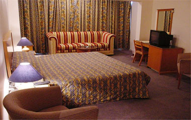 Номер отеля Al Jawhara Metro Hotel 2* Номер отеля Al Jawhara Metro Hotel 2*