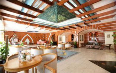 Ресторан отеля Al Khaleej Palace 4*