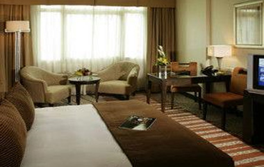 Номер отеля Al Murooj Rotana Hotel Dubai 5*