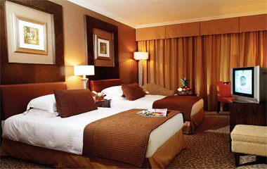 Номер отеля Al Murooj Rotana Hotel Dubai 5* Номер отеля Al Murooj Rotana Hotel Dubai 5*