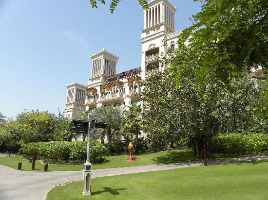 Отель Al Qasr 5*