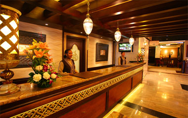 Отель Arabian Courtyard Hotel & Spa 4* Отель Arabian Courtyard Hotel & Spa 4*