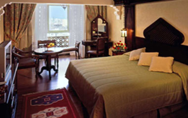 Номер отеля Arabian Courtyard Hotel & Spa 4* Номер отеля Arabian Courtyard Hotel & Spa 4*