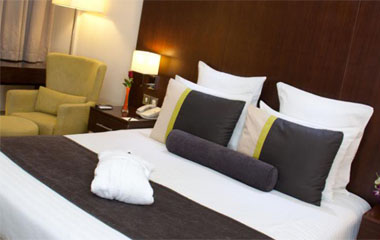 Номер отеля Avari Dubai Hotel 4* Номер отеля Avari Dubai Hotel 4*