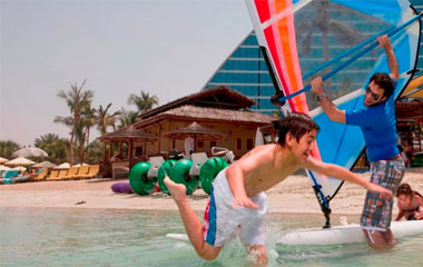 Пляж отеля Burj Al Arab 5*