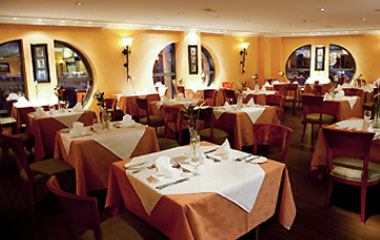 Ресторан отеля City Centre Hotel & Residence managed by Pullman hotel 5*