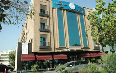 Отель Country Club Hotel 4*