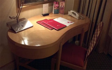 Номер отеля Crowne Plaza Dubai Deira 5*