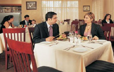 Ресторан отеля Dar Al Sondos Hotel Apartments by Le Meridien 4*