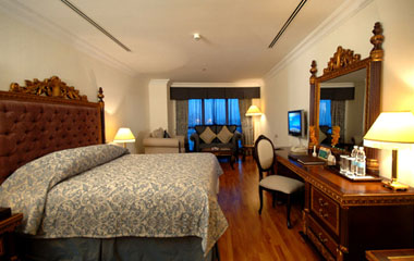 Номер отеля Dhow Palace Hotel 4*