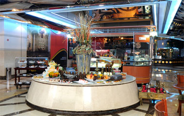 Ресторан отеля Emirates Concorde Hotel & Suites 5* Ресторан отеля Emirates Concorde Hotel & Suites 5*