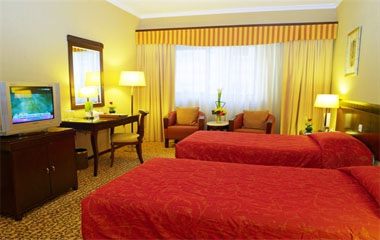 Номер отеля Flora Grand Hotel 4* Номер отеля Flora Grand Hotel 4*