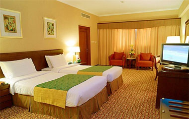 Номер отеля Flora Grand Hotel 4* Номер отеля Flora Grand Hotel 4*