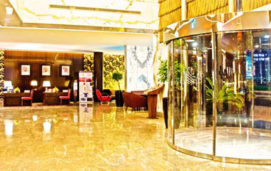 Отель Flora Park Deluxe Hotel Apartments