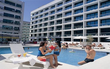 Отель Golden Sands Hotel Apartmens 3*