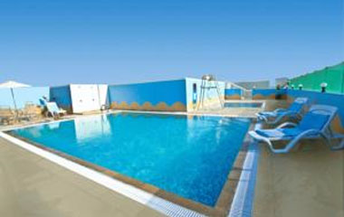 Отель Golden Square Hotel Apartments 4*