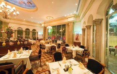 Ресторан отеля Grand Millennium Dubai 5*