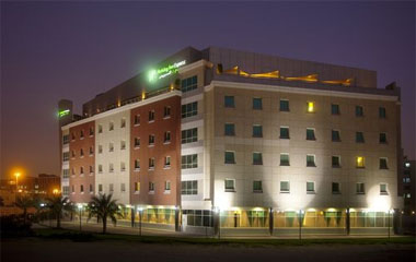 Отель Holiday Inn Express Dubai-Internet City 2*