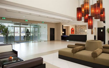 Отель Holiday Inn Express Dubai-Jumeirah 2* Отель Holiday Inn Express Dubai-Jumeirah 2*