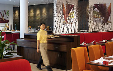 Ресторан отеля Ibis Al Barsha 3*