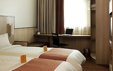 Номер отеля Ibis Al Barsha 3*