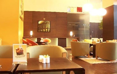 Ресторан отеля Ibis Al Rigga 2*