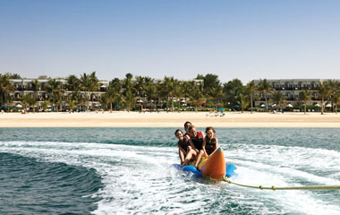 Пляж отеля Jebel Ali Palm Tree Court & Spa 5*
