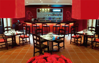 Ресторан отеля Jebel Ali Palm Tree Court & Spa 5*