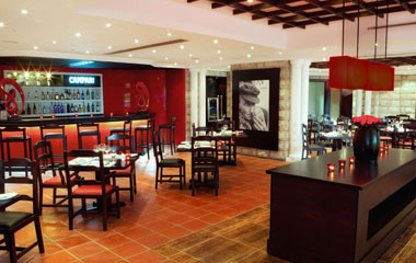 Ресторан отеля Jebel Ali Palm Tree Court & Spa 5* Ресторан отеля Jebel Ali Palm Tree Court & Spa 5*