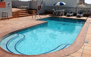 Отель Jonrad Hotel 3*