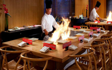 Ресторан отеля Jumeirah Emirates Towers Hotel 5* Ресторан отеля Jumeirah Emirates Towers Hotel 5*