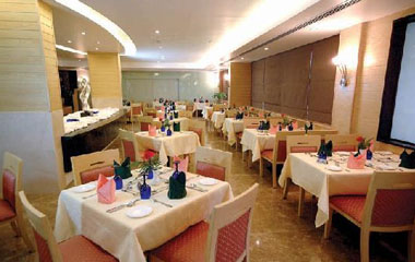 Ресторан отеля Landmark Hotel Riqqa 4*