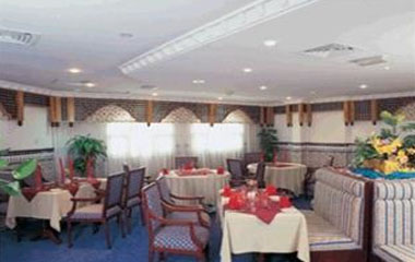 Ресторан отеля Landmark Plaza Baniyas 3* Ресторан отеля Landmark Plaza Baniyas 3*