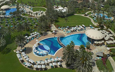 Отель Le Royal Meridien Beach Resort and Spa 5*