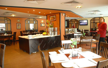 Ресторан отеля London Crown 1 Hotel Apartments