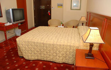 Номер отеля London Crown 2 Hotel Apartments