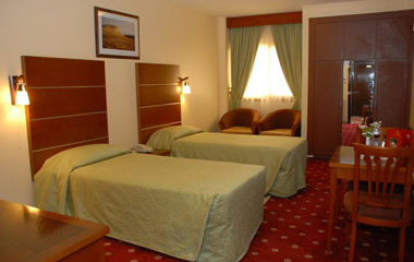 Номер отеля London Crown 2 Hotel Apartments