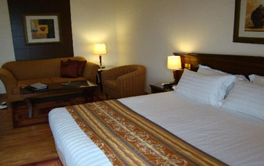 Номер отеля Majestic Hotel Tower 4* Номер отеля Majestic Hotel Tower 4*