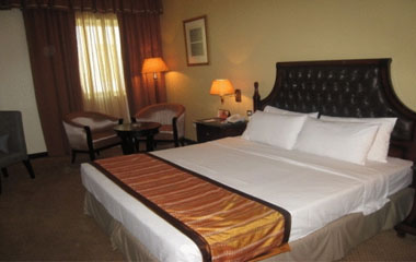 Номер отеля Mayfair Hotel 4* Номер отеля Mayfair Hotel 4*