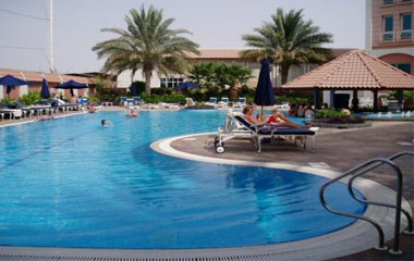 Отель Metropolitan Hotel 4*