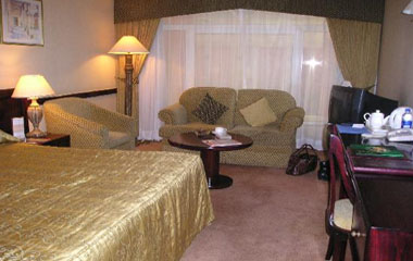 Номер отеля Metropolitan Hotel 4* Номер отеля Metropolitan Hotel 4*