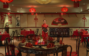 Ресторан отеля Metropolitan Hotel Deira 4*