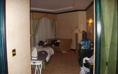 Номер отеля Metropolitan Palace 5* Номер отеля Metropolitan Palace 5*