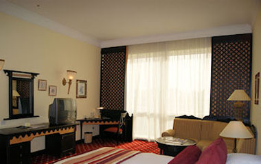 Номер отеля Millennium Airport Hotel Dubai 4*