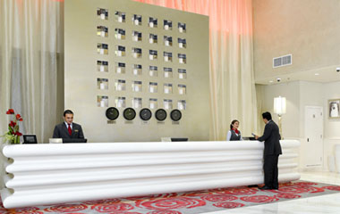 Отель Millennium Plaza Hotel Dubai 5* Отель Millennium Plaza Hotel Dubai 5*