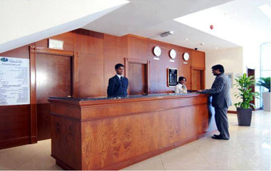 Отель Moon Valley Hotel Apartments 3*