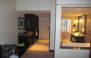 Номер отеля Movenpick Hotel Ibn Battuta Gate - Dubai 5*