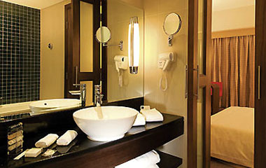 Номер отеля Novotel Deira City Centre Hotel 4*